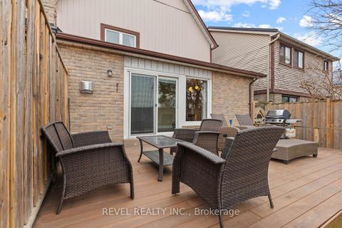 Photo 24 at 35 Bigham Crescent, West Deane, Toronto