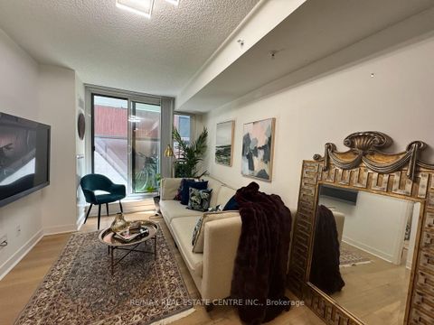Photo 3 at 217 - 295 Adelaide Street W, Waterfront Communities C1, Toronto