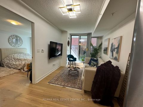 Photo 4 at 217 - 295 Adelaide Street W, Waterfront Communities C1, Toronto