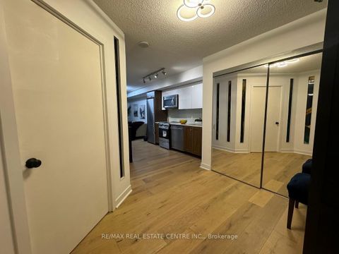 Photo 7 at 217 - 295 Adelaide Street W, Waterfront Communities C1, Toronto