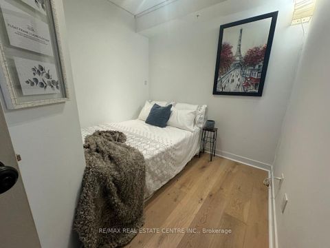 Photo 11 at 217 - 295 Adelaide Street W, Waterfront Communities C1, Toronto