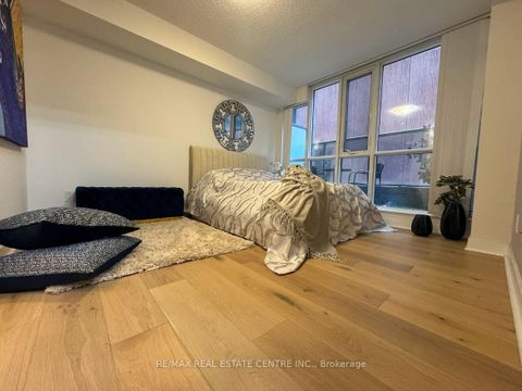 Photo 13 at 217 - 295 Adelaide Street W, Waterfront Communities C1, Toronto