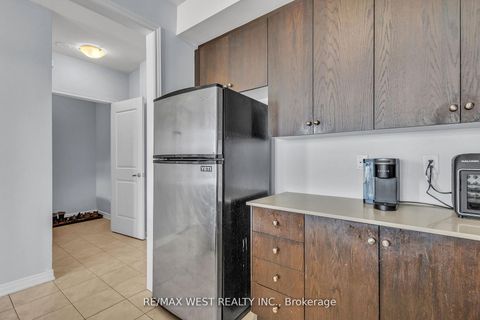 Photo 12 at 9 - 9601 Jane Street, Maple, Vaughan