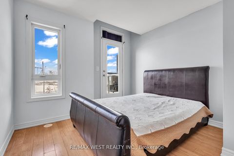 Photo 31 at 9 - 9601 Jane Street, Maple, Vaughan