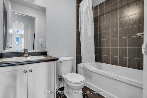 Photo 32 at 9 - 9601 Jane Street, Maple, Vaughan