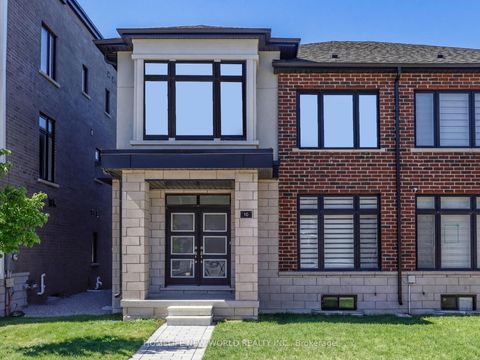 Photo 1 at 10 Liam Foudy Court, Bendale, Toronto