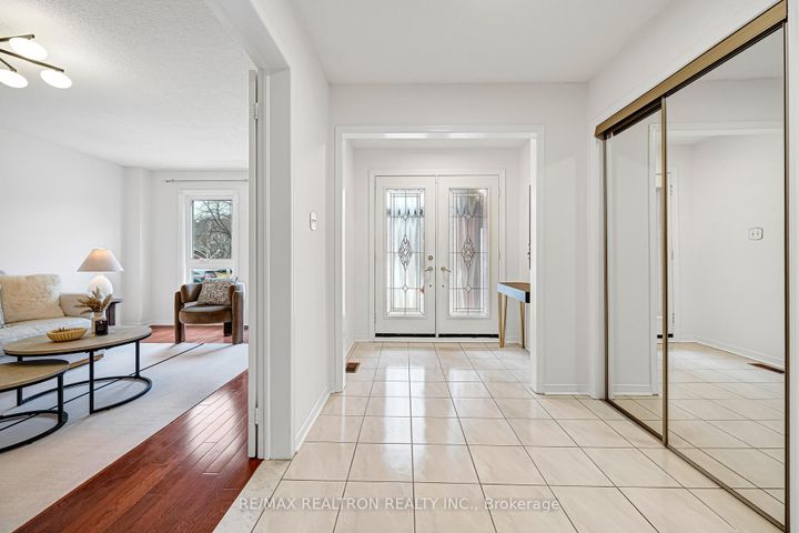 Photo 5 at 3488 Africa Crescent, Fairview, Mississauga