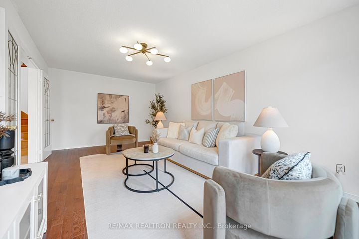 Photo 8 at 3488 Africa Crescent, Fairview, Mississauga