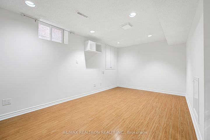 Photo 39 at 3488 Africa Crescent, Fairview, Mississauga