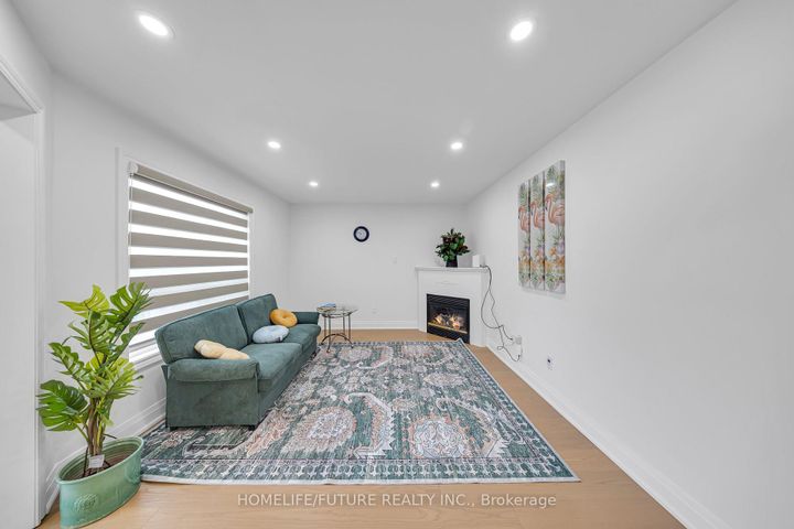 Photo 32 at 262 Helen Avenue, South Unionville, Markham