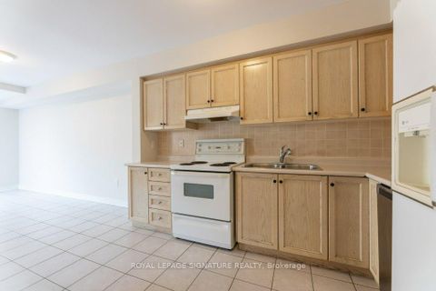 Photo 10 at 55 Pottery Place, East Woodbridge, Vaughan