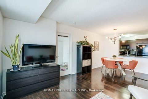 Photo 5 at 930 - 60 Heintzman Street, Junction Area, Toronto