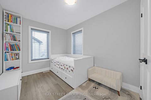 Photo 32 at 22 - 1 Stonehart Lane, East Bayfield, Barrie