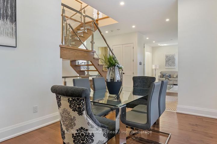 Photo 4 at 1526 Bridge Road, WO West, Oakville