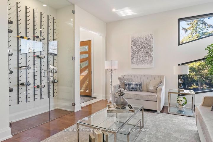 Photo 6 at 1526 Bridge Road, WO West, Oakville