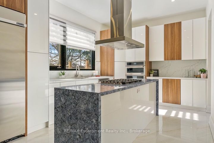 Photo 10 at 1526 Bridge Road, WO West, Oakville