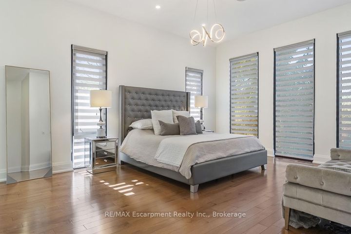 Photo 16 at 1526 Bridge Road, WO West, Oakville