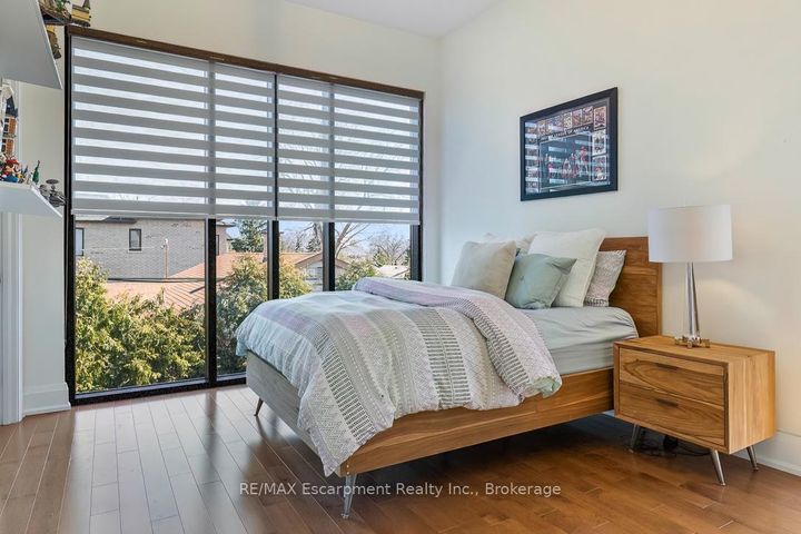 Photo 22 at 1526 Bridge Road, WO West, Oakville