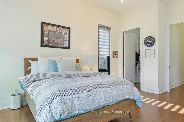 Photo 23 at 1526 Bridge Road, WO West, Oakville