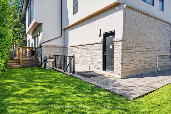 Photo 38 at 1526 Bridge Road, WO West, Oakville