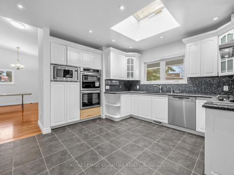 Photo 28 at 284 Guildwood Parkway, Guildwood, Toronto