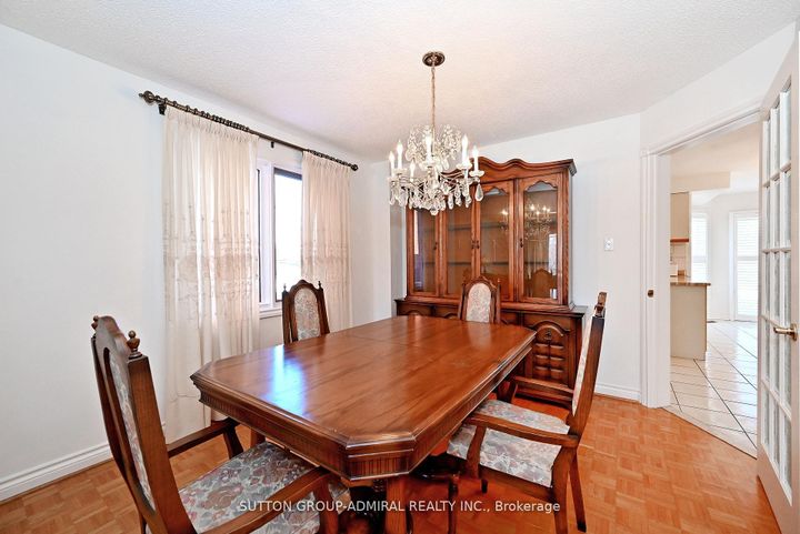 Photo 10 at 45 Royal Garden Boulevard, East Woodbridge, Vaughan