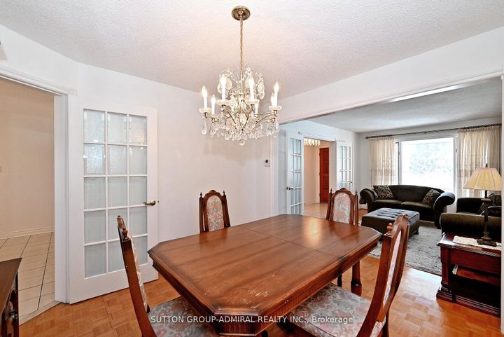 Photo 12 at 45 Royal Garden Boulevard, East Woodbridge, Vaughan