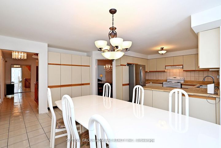 Photo 18 at 45 Royal Garden Boulevard, East Woodbridge, Vaughan