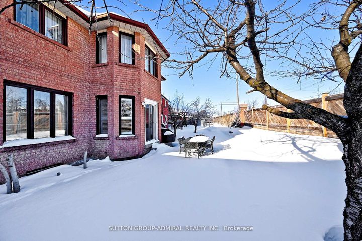 Photo 47 at 45 Royal Garden Boulevard, East Woodbridge, Vaughan