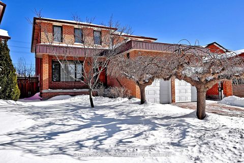 Photo 1 at 45 Royal Garden Boulevard, East Woodbridge, Vaughan