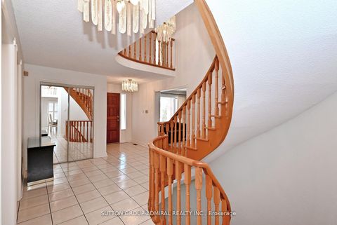 Photo 5 at 45 Royal Garden Boulevard, East Woodbridge, Vaughan
