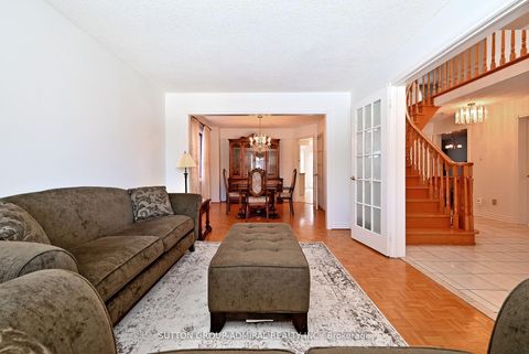 Photo 9 at 45 Royal Garden Boulevard, East Woodbridge, Vaughan