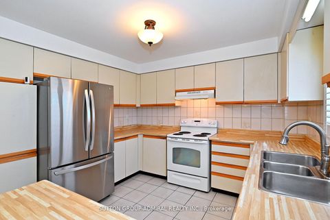 Photo 15 at 45 Royal Garden Boulevard, East Woodbridge, Vaughan