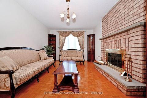 Photo 25 at 45 Royal Garden Boulevard, East Woodbridge, Vaughan