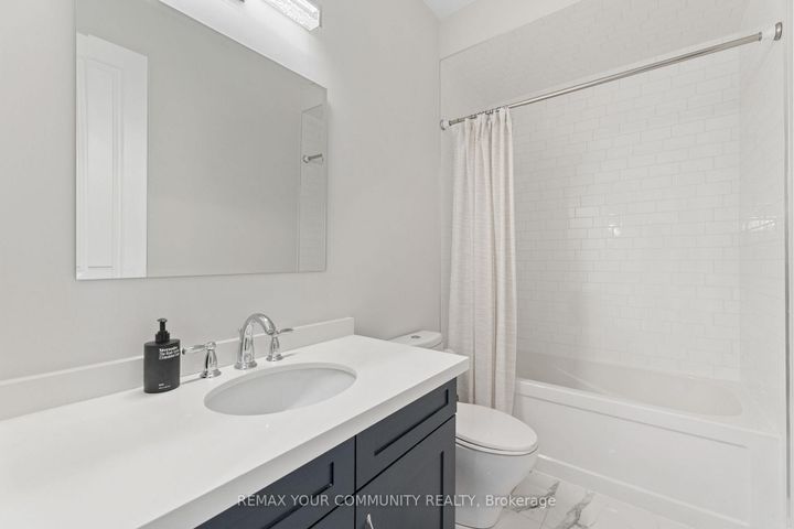 Photo 28 at 40 Crimson Forest Drive, Patterson, Vaughan