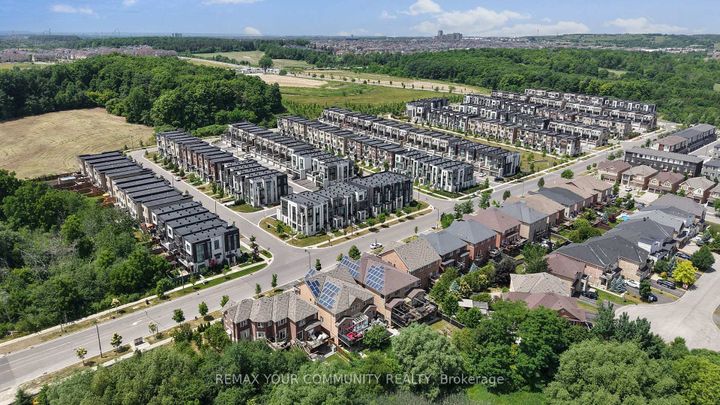 Photo 34 at 40 Crimson Forest Drive, Patterson, Vaughan