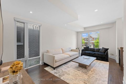 Photo 5 at 40 Crimson Forest Drive, Patterson, Vaughan