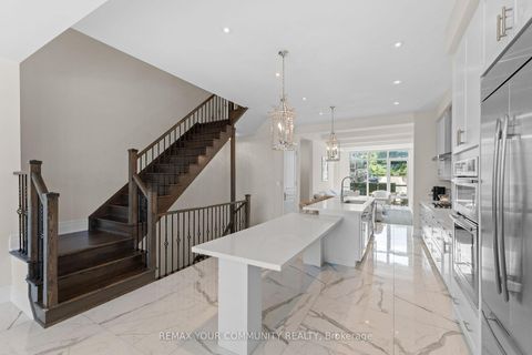 Photo 8 at 40 Crimson Forest Drive, Patterson, Vaughan