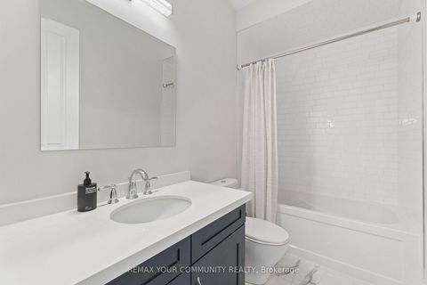 Photo 28 at 40 Crimson Forest Drive, Patterson, Vaughan