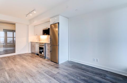 Photo 7 at 814 - 2 Manderley Drive, Cliffside, Toronto