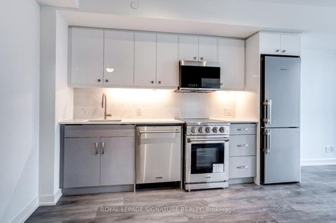 Photo 10 at 814 - 2 Manderley Drive, Cliffside, Toronto