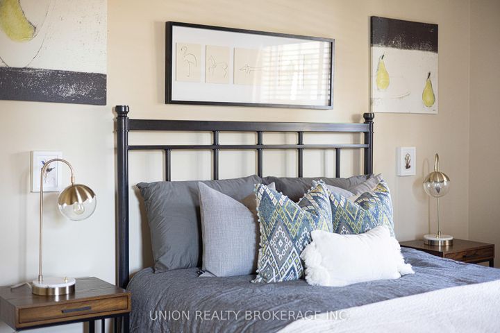 Photo 13 at 2 Hilo Road, Long Branch, Toronto