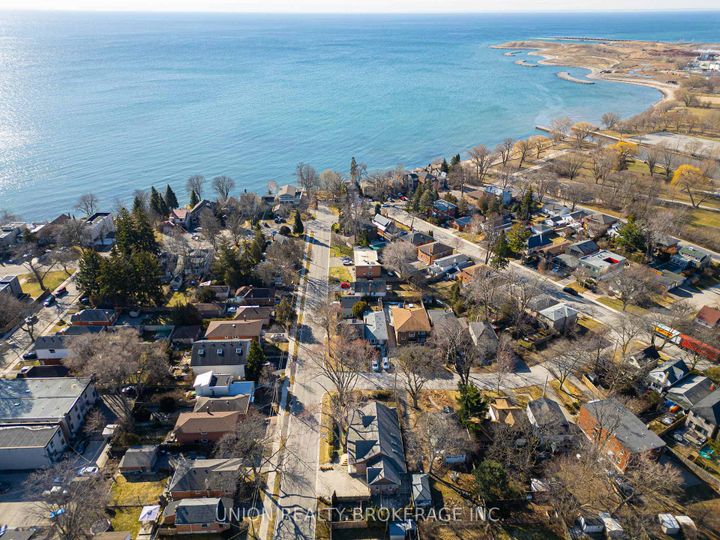 Photo 33 at 2 Hilo Road, Long Branch, Toronto