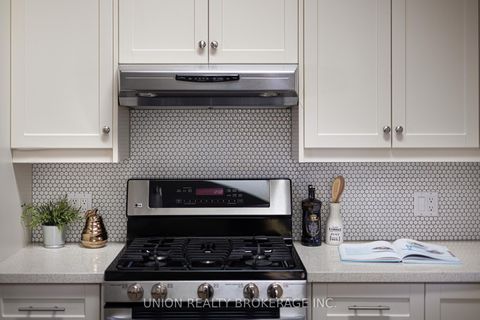 Photo 6 at 2 Hilo Road, Long Branch, Toronto