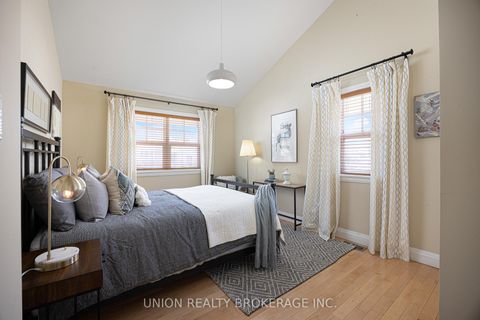 Photo 12 at 2 Hilo Road, Long Branch, Toronto