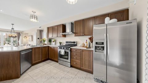 Photo 11 at 71 Odoardo Disanto Circle, CFB, Toronto