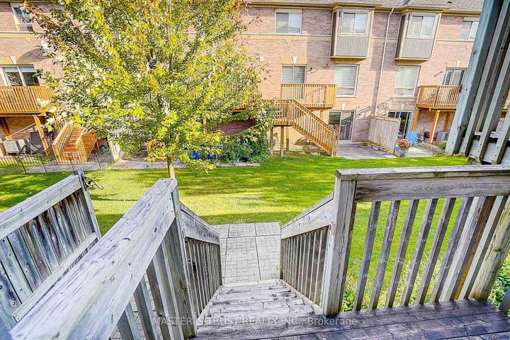 Photo 2 at 48 - 5535 Glen Erin Drive, Central Erin Mills, Mississauga