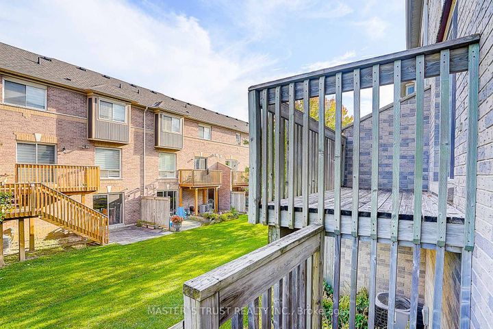 Photo 3 at 48 - 5535 Glen Erin Drive, Central Erin Mills, Mississauga