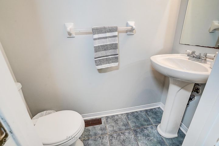 Photo 11 at 48 - 5535 Glen Erin Drive, Central Erin Mills, Mississauga