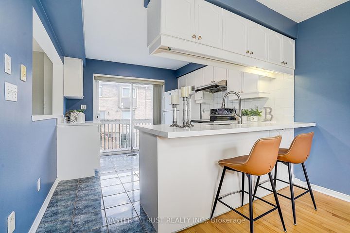 Photo 18 at 48 - 5535 Glen Erin Drive, Central Erin Mills, Mississauga